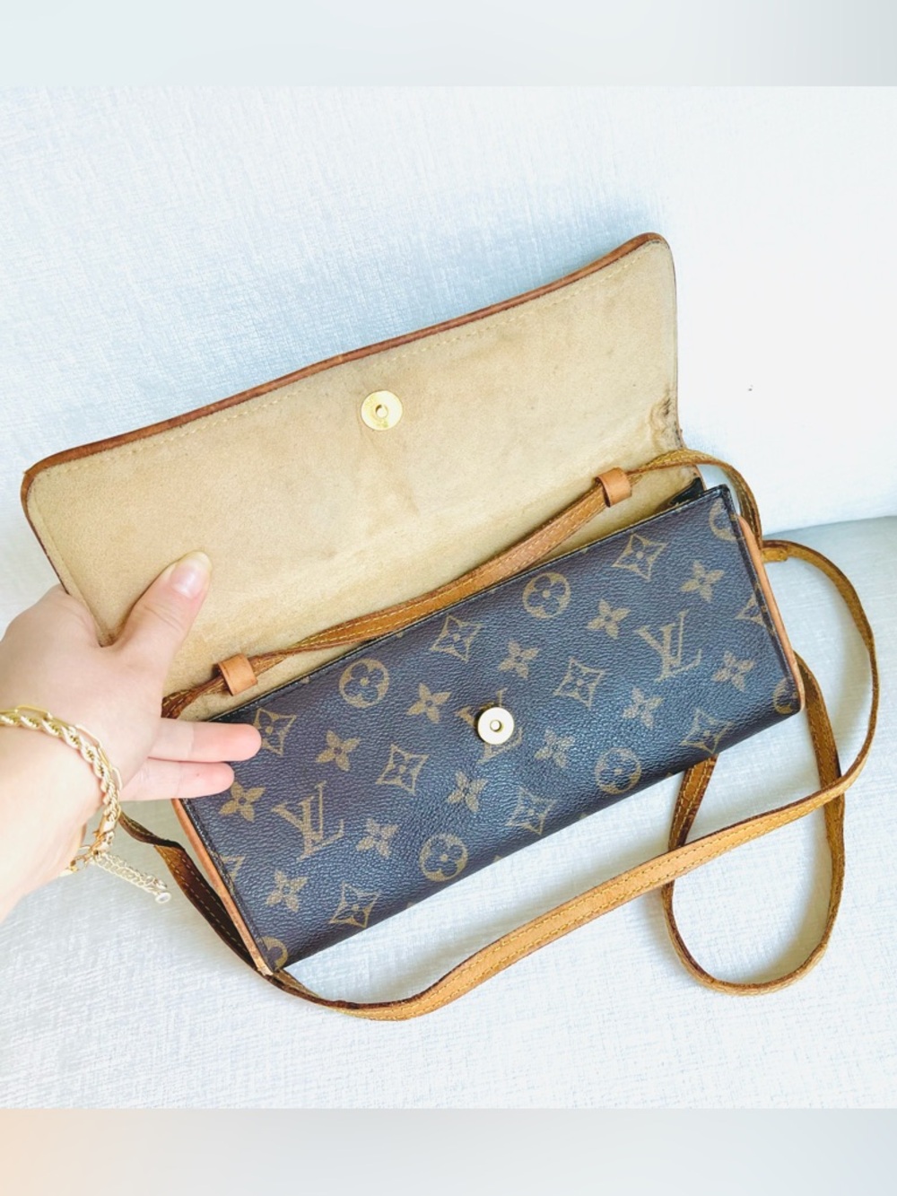 Louis Vuitton Monogram Leather Twin GM Pochette Crossbody Bag - Picture 4 of 8